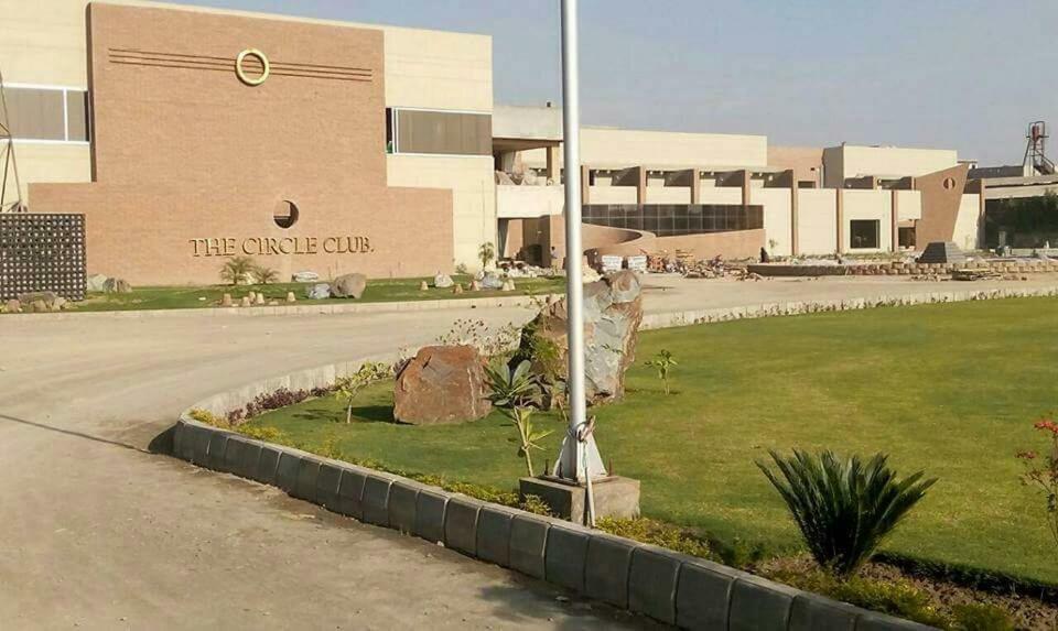 Circle Club Faisalabad Hotel Exterior photo